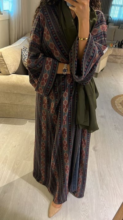 صورة عبايه قطن  نوير
