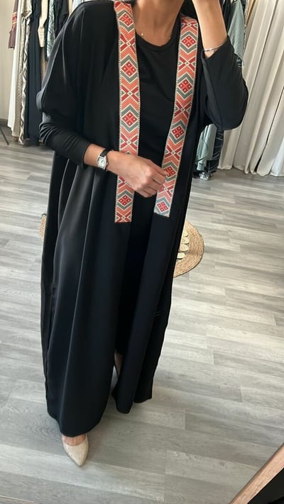 صورة عبايه كريب بكلفه٢