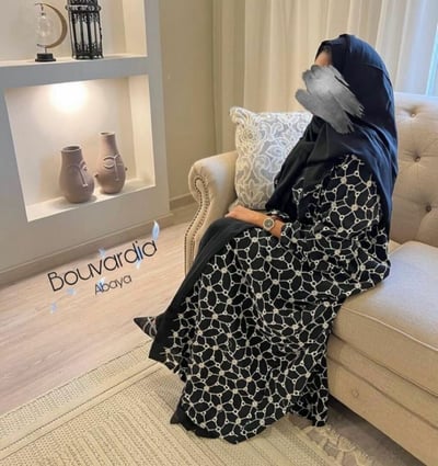صورة عبايه ركامه ازرق ٤