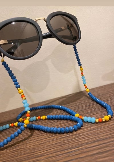 صورة سلسلة نظارة خرز ملون