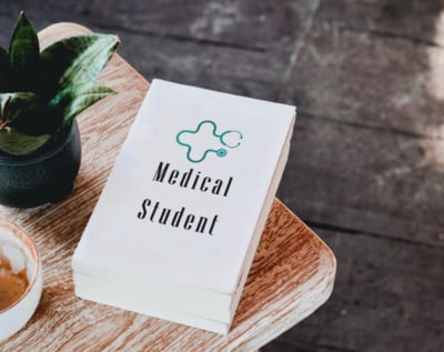 صورة دفتر طلاب الكليات الصحية سادّة (لكتابة الملاحظات والمحاضرات الجامعية)