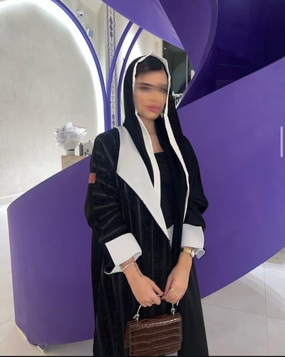 صورة عبايه كريب رسميه سودا كلفه بيج