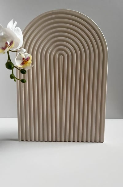 صورة ديكور رينبو بالجبس ستايل بوهو - concrete rainbow decor boho style
