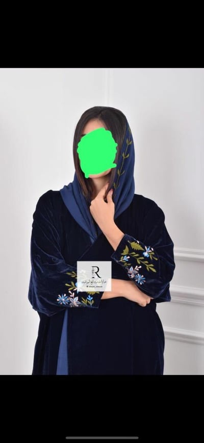 صورة عباية شتوية  مخمل  اسود وكحلي