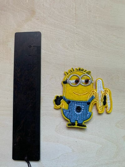 صورة Minions ملصق مع موز 