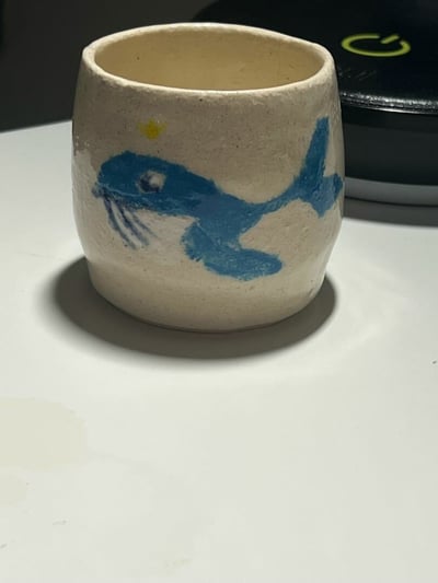 صورة كوب الحوت🐳🤍