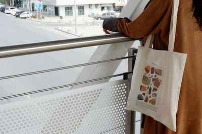 صورة توت باق Tote bag من القطن بتصميم Stones (بني)